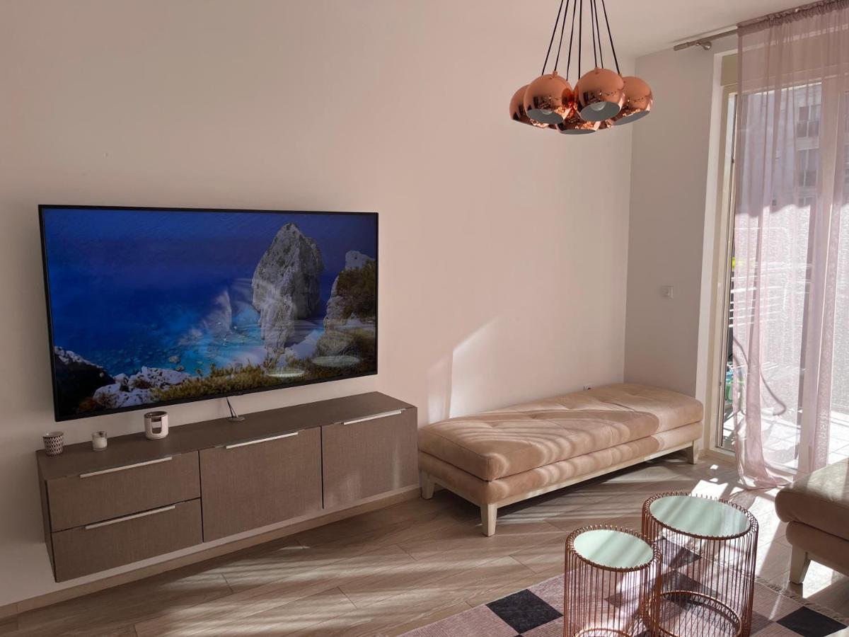 Atina Apartment, City Centre Budva ,Luxurious, Bright, Parking المظهر الخارجي الصورة